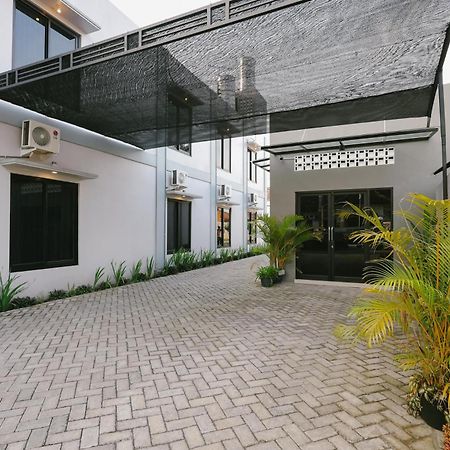 Urbanview B Syariah Lumajang By Reddoorz Hotel Bagian luar foto