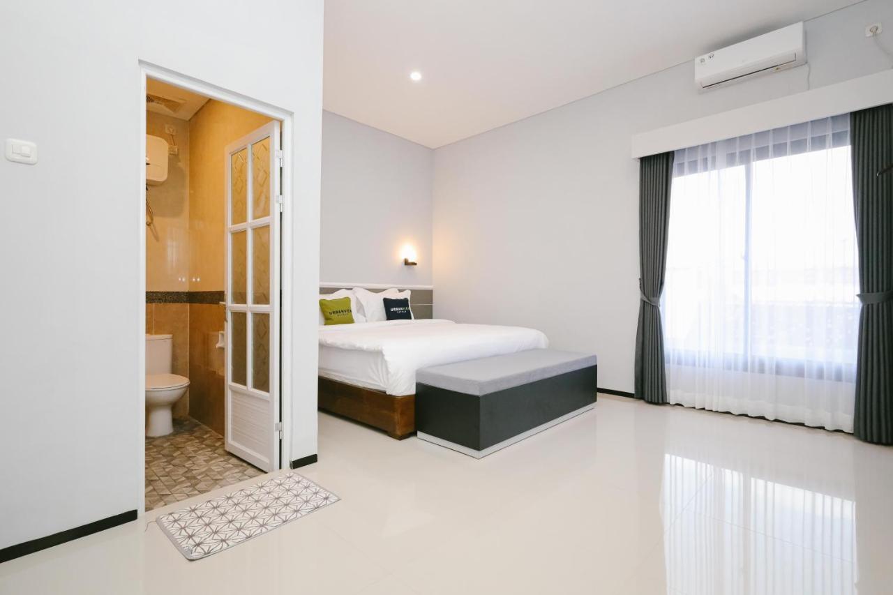 Urbanview B Syariah Lumajang By Reddoorz Hotel Bagian luar foto